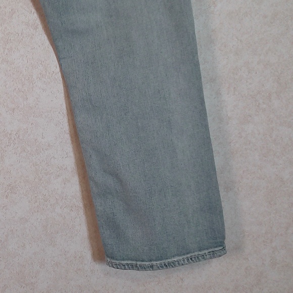 LKNW Rock Revival Ella Capri Jeans WSz30 Faded Blue, Flur De Lis + Rhinestones - Picture 11 of 15